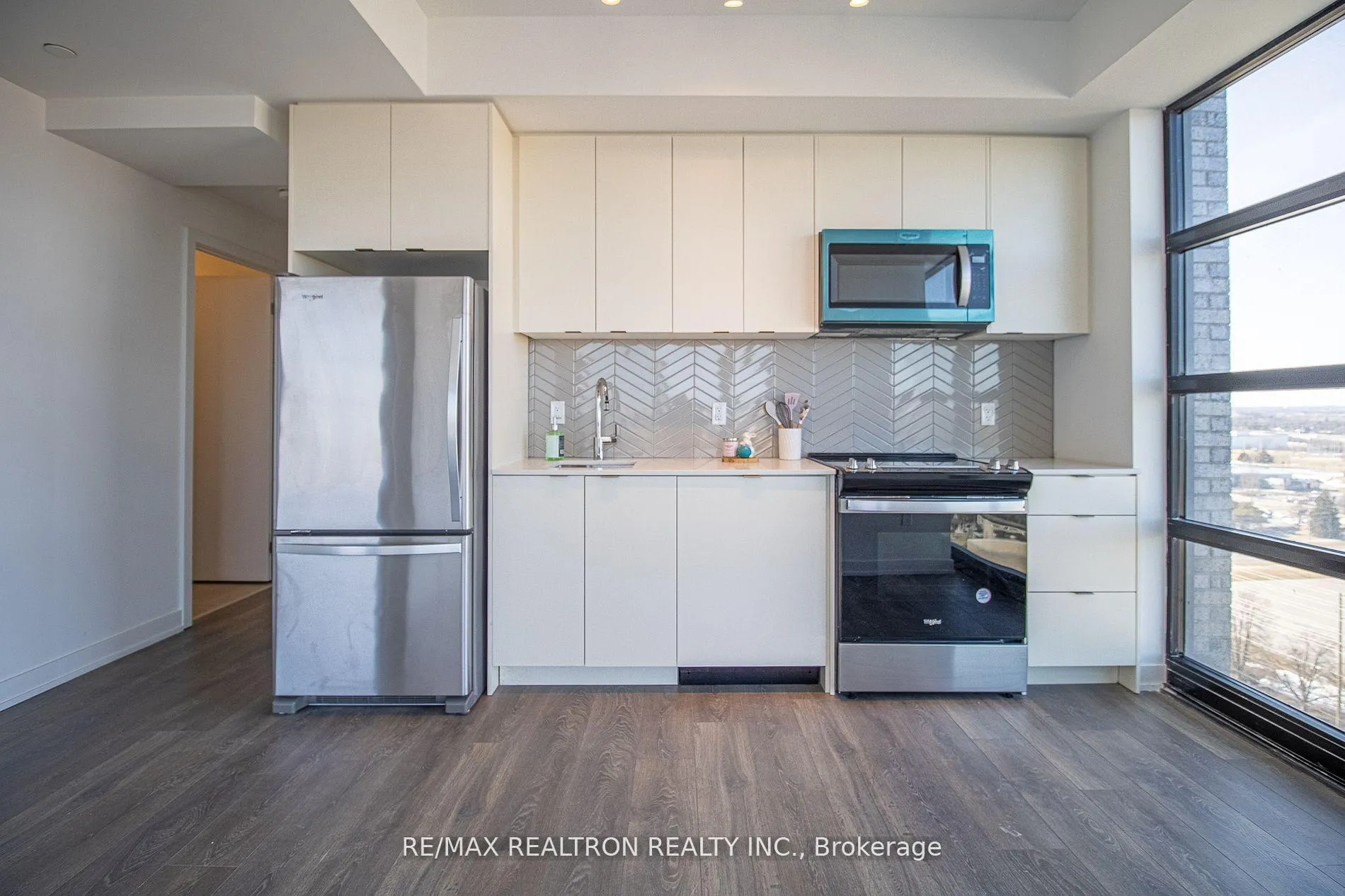 Photo 13 of Unit 1402, 1606 Charles Street, Whitby, Port Whitby — HOMEH