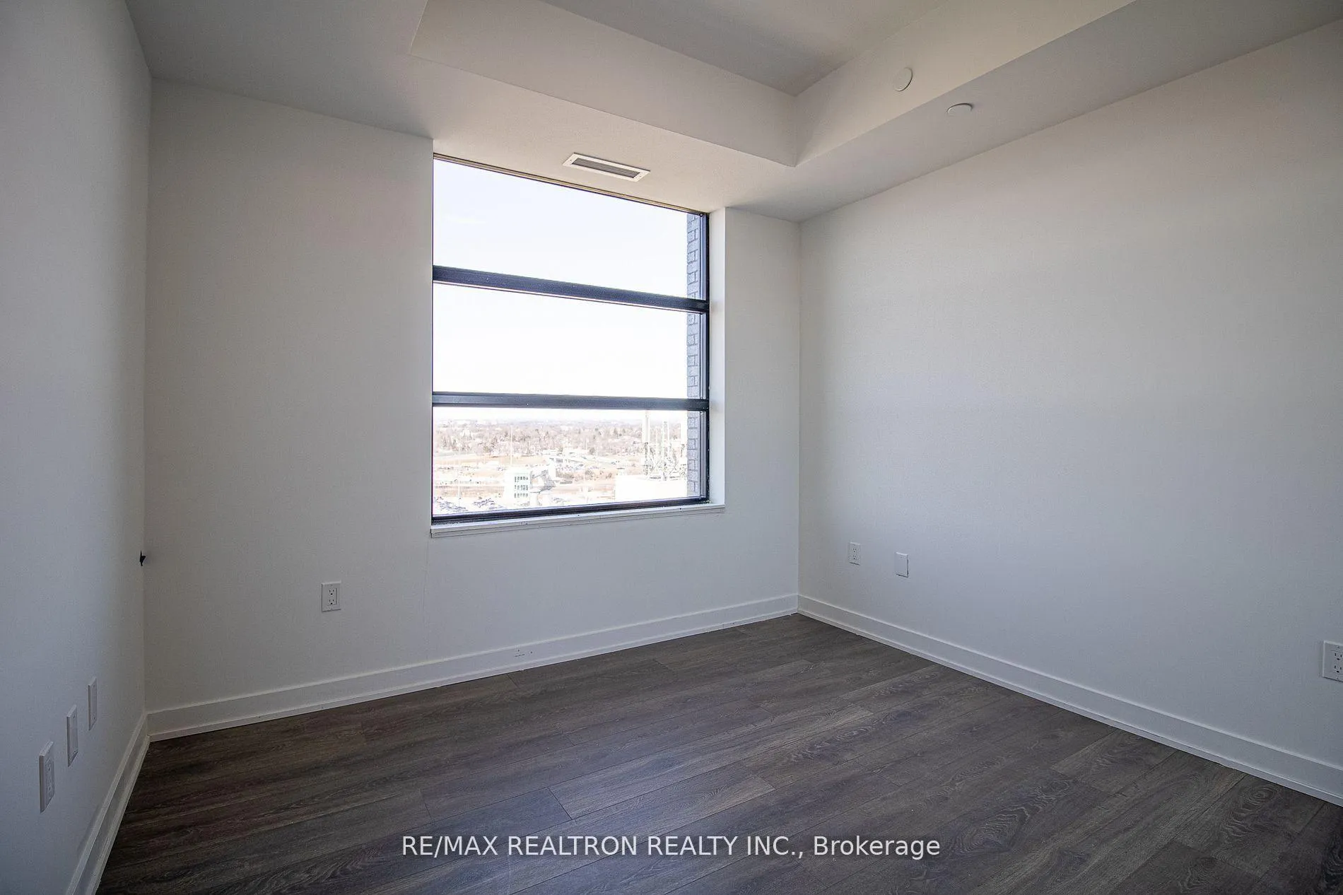Photo 21 of Unit 1402, 1606 Charles Street, Whitby, Port Whitby — HOMEH