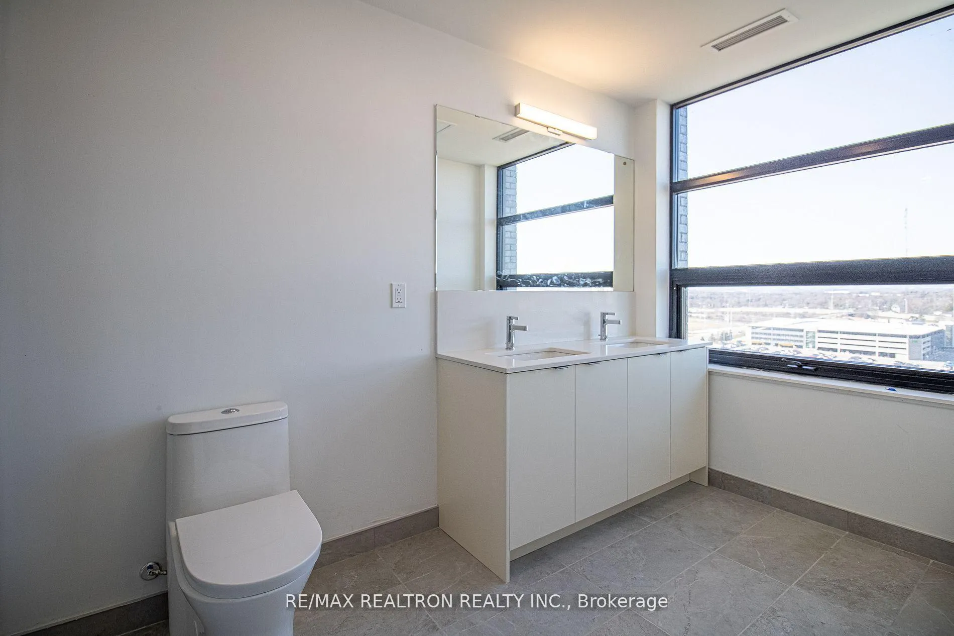 Photo 25 of Unit 1402, 1606 Charles Street, Whitby, Port Whitby — HOMEH