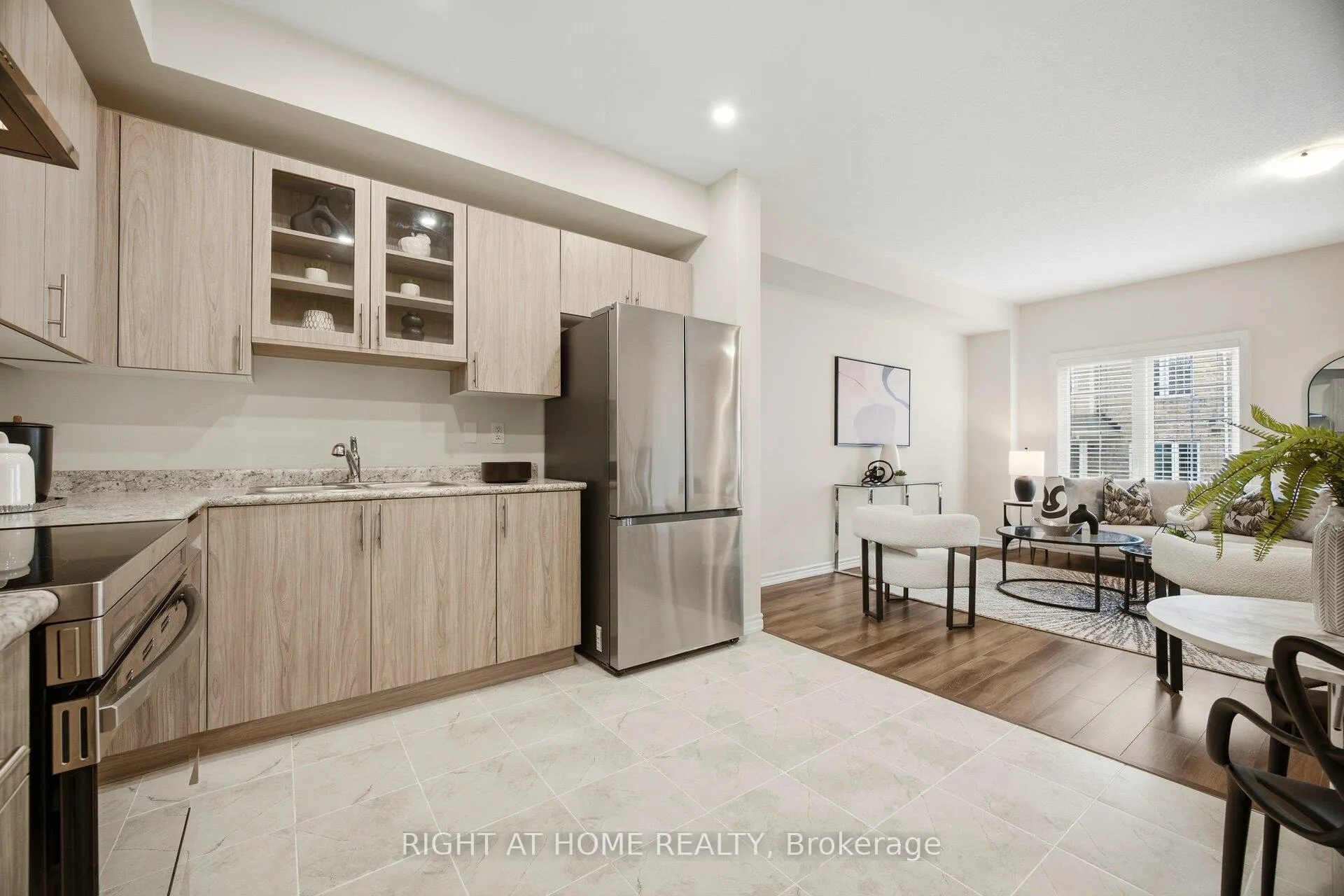 Photo 13 of Unit 22, 88 Decorso Drive, Guelph, Kortright East — HOMEH