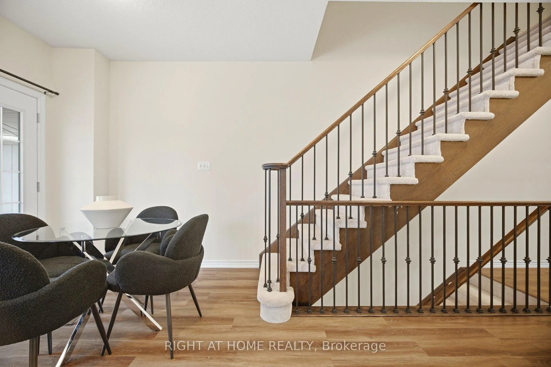 Photo 27 of Unit 22, 88 Decorso Drive, Guelph, Kortright East — HOMEH