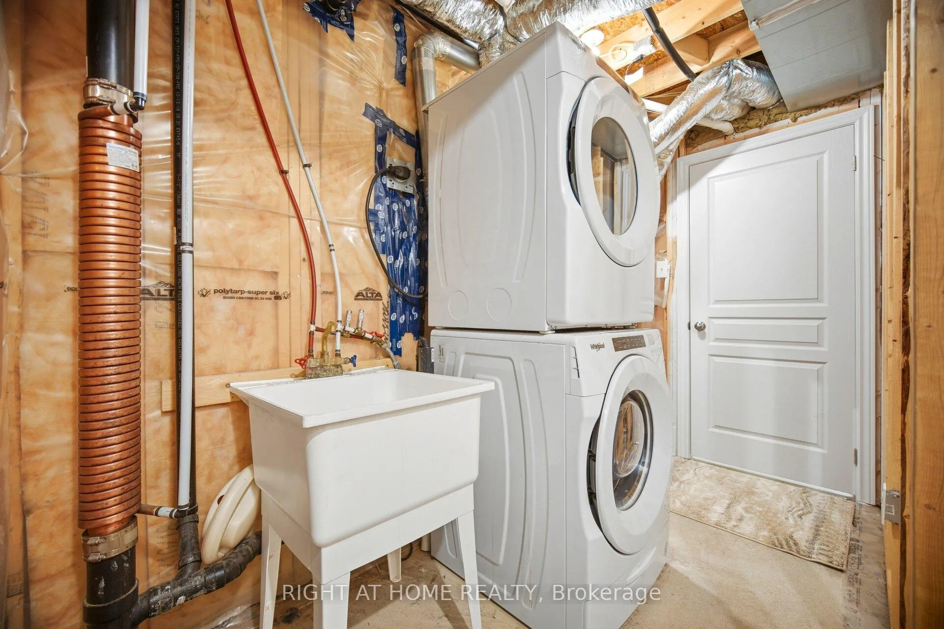 Photo 38 of Unit 22, 88 Decorso Drive, Guelph, Kortright East — HOMEH