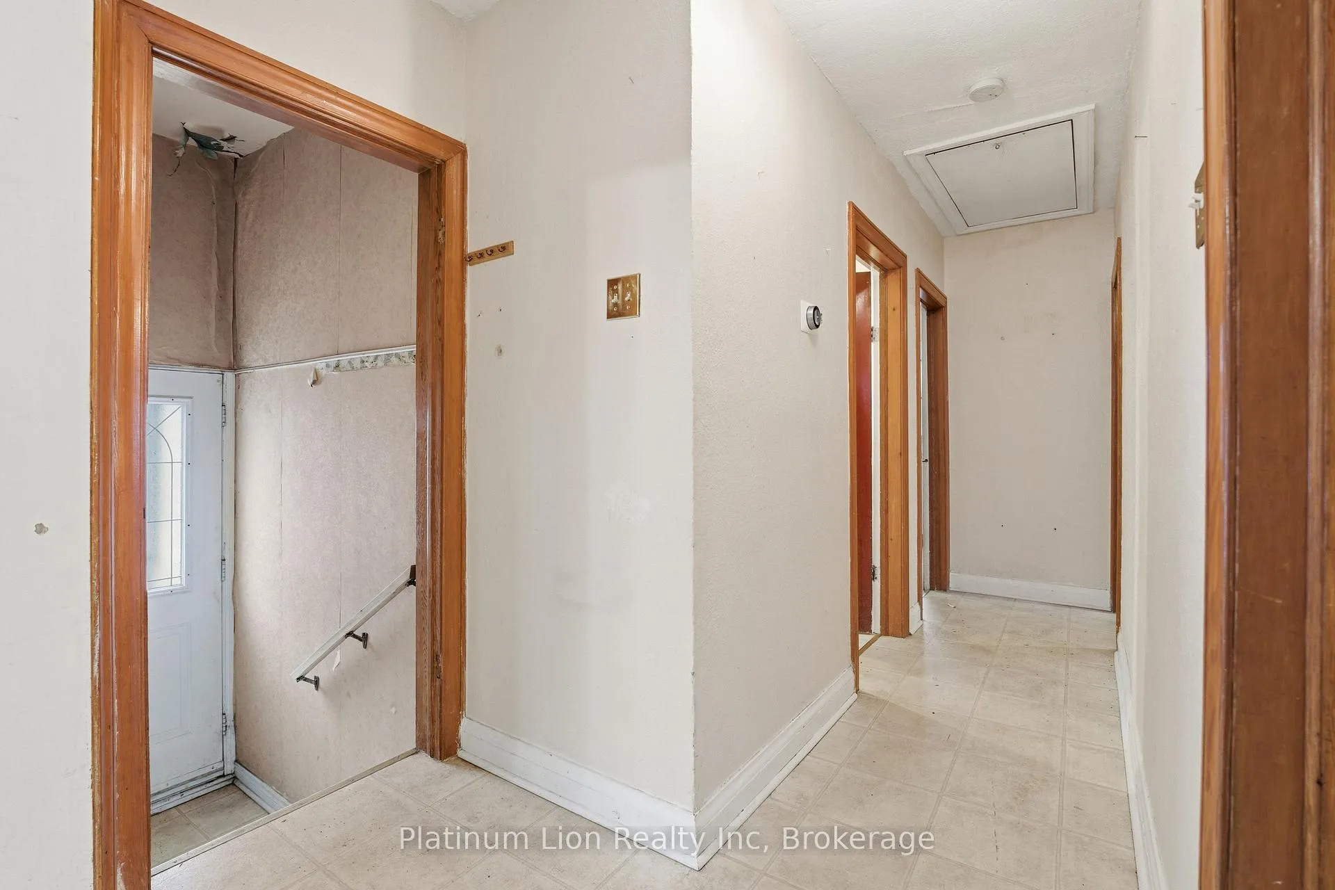 Photo 9 of 609 Guelph Street, Kitchener — HOMEH