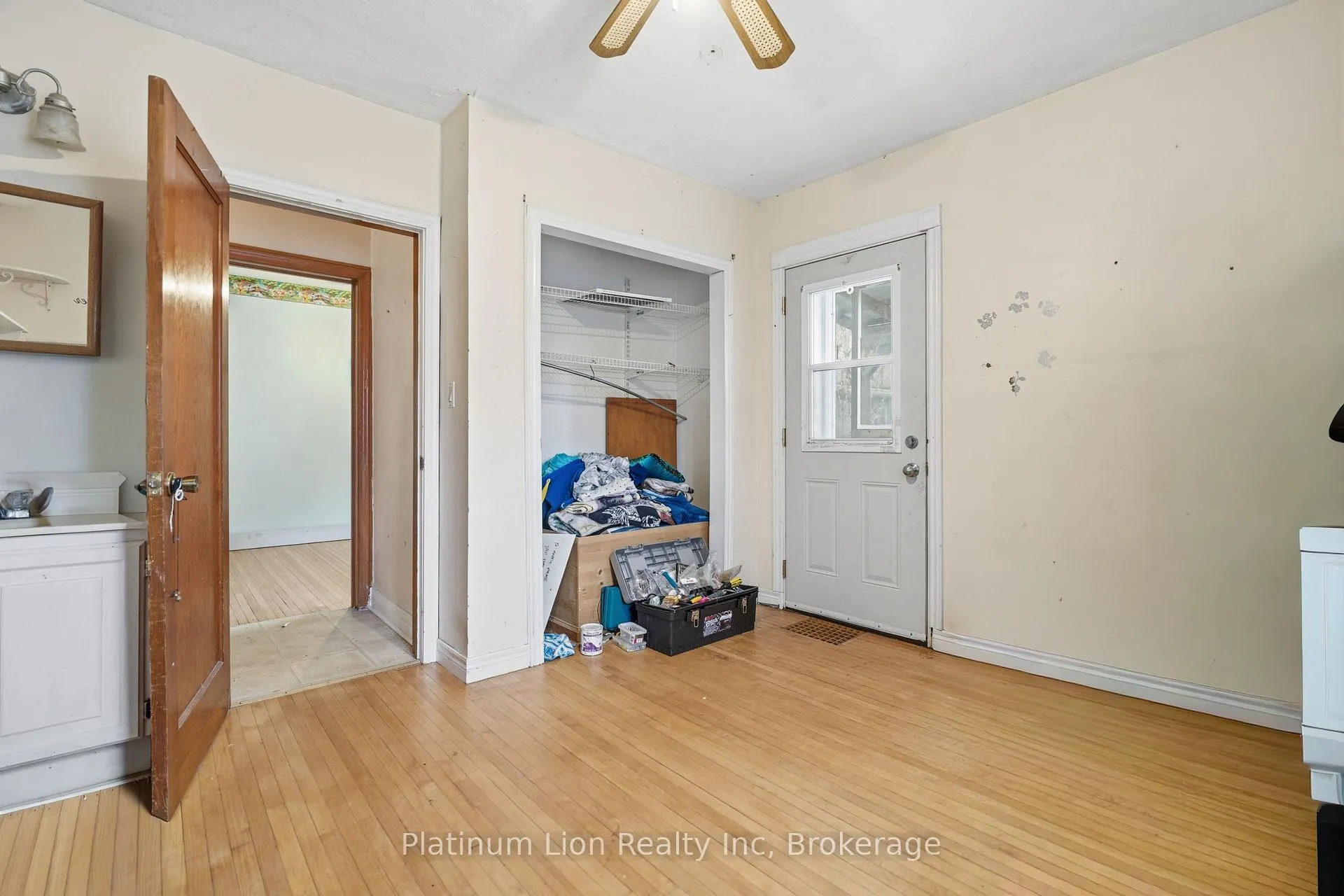 Photo 16 of 609 Guelph Street, Kitchener — HOMEH