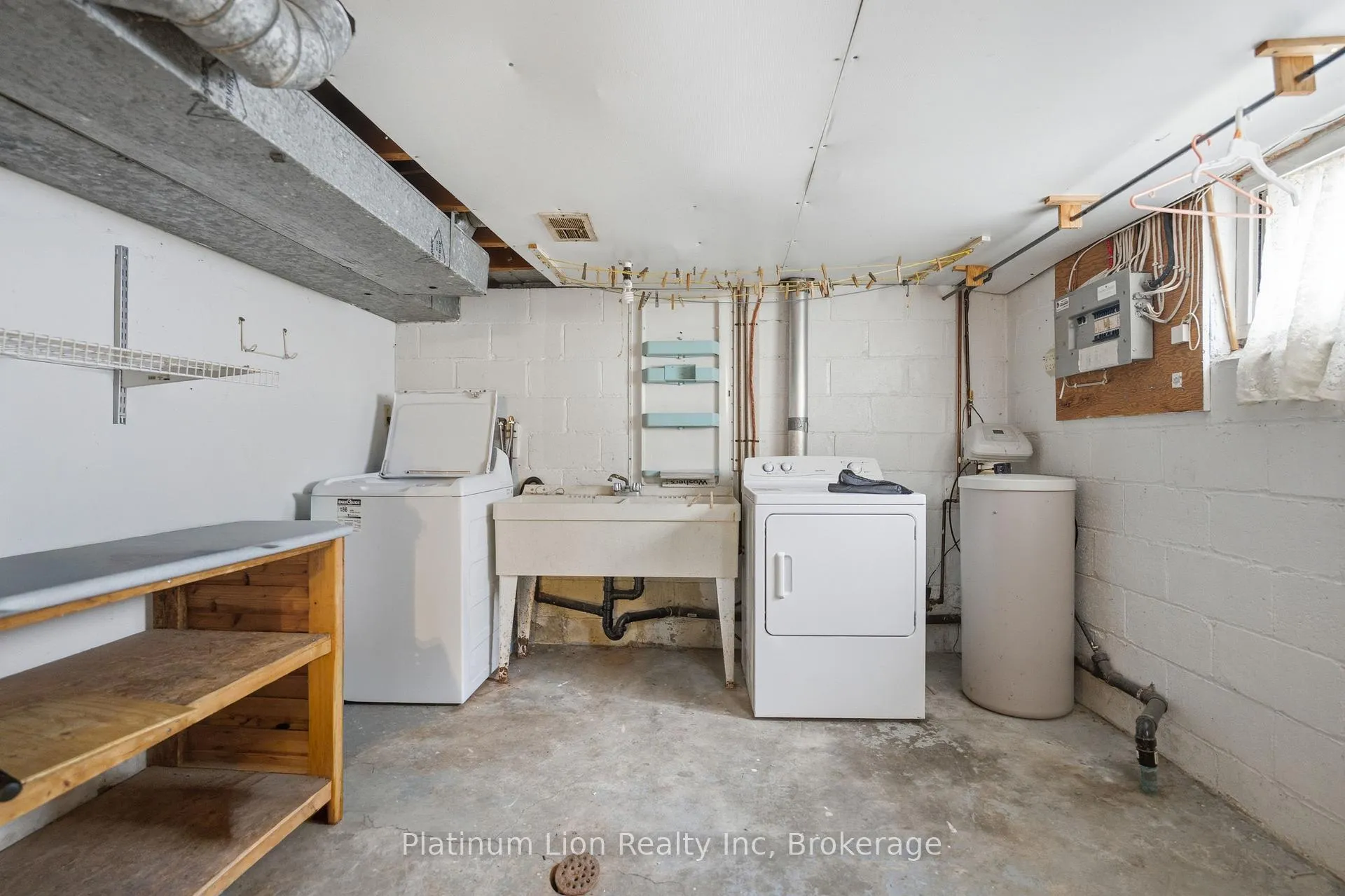 Photo 19 of 609 Guelph Street, Kitchener — HOMEH