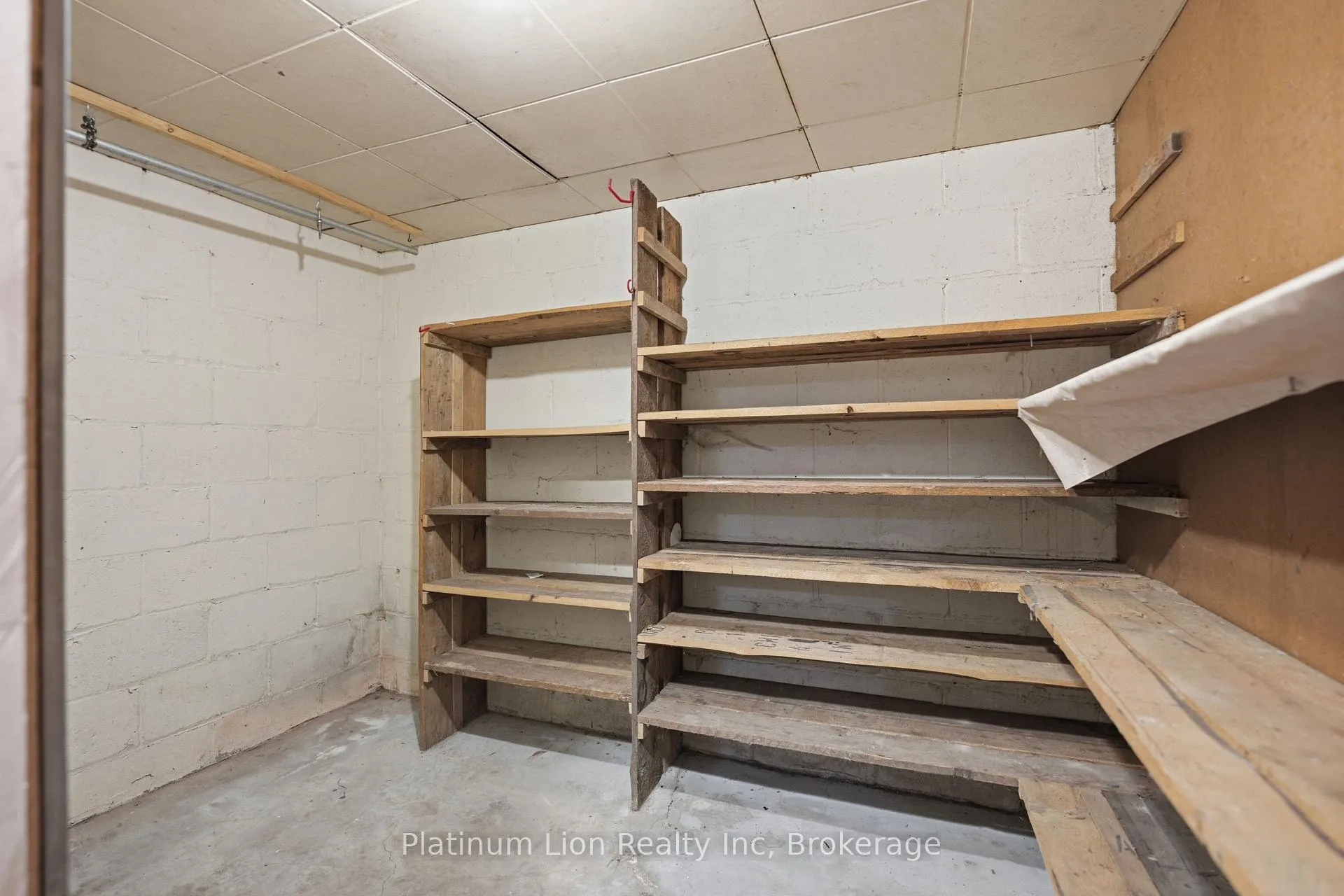 Photo 20 of 609 Guelph Street, Kitchener — HOMEH
