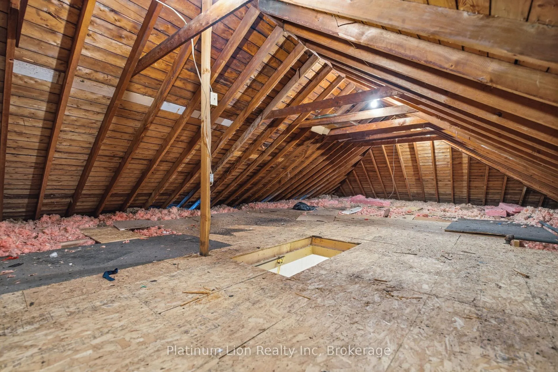 Photo 25 of 609 Guelph Street, Kitchener — HOMEH