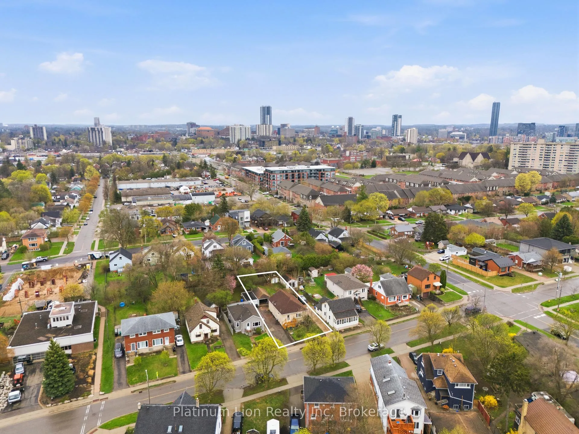 Photo 31 of 609 Guelph Street, Kitchener — HOMEH
