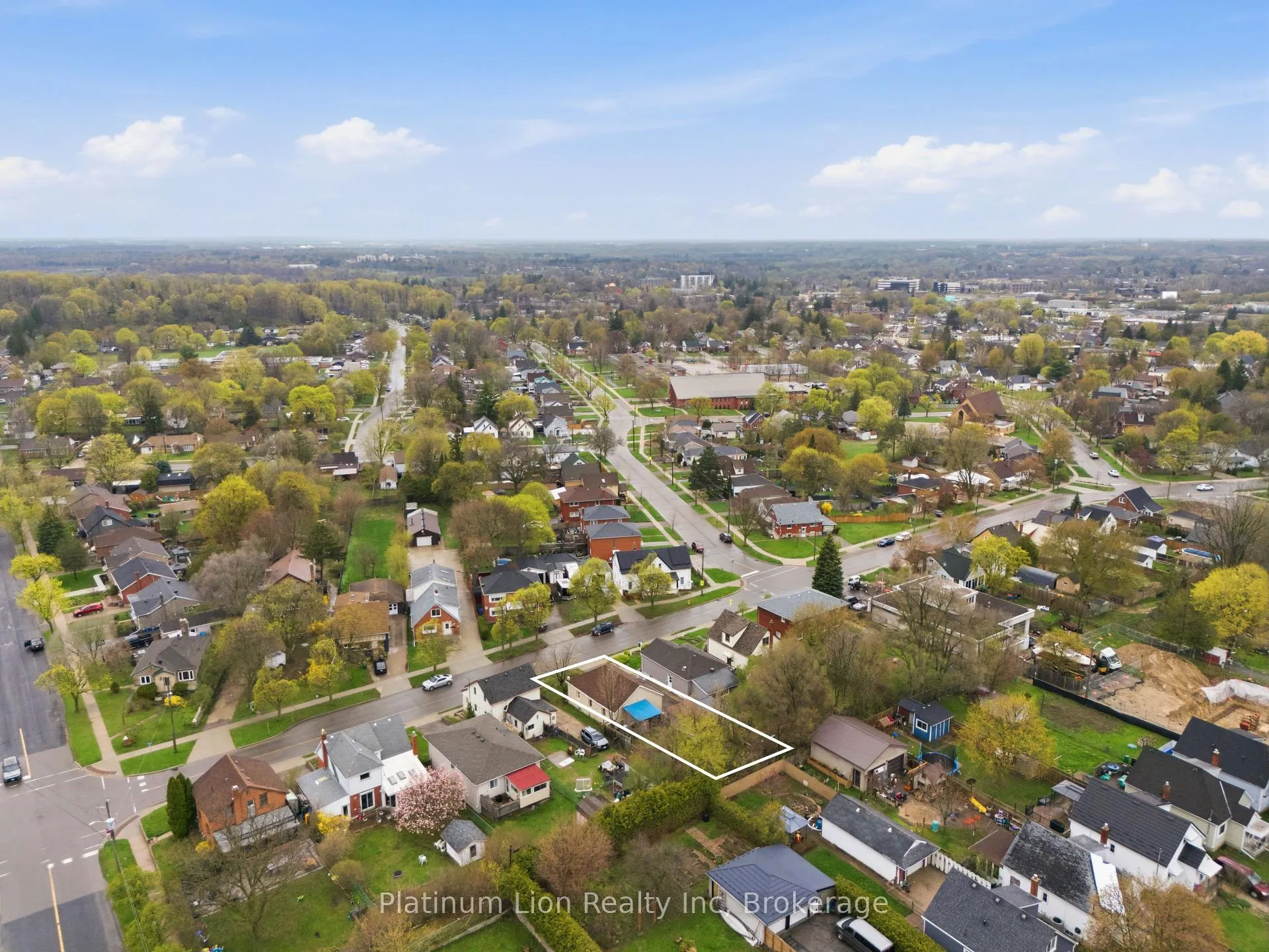 Photo 33 of 609 Guelph Street, Kitchener — HOMEH