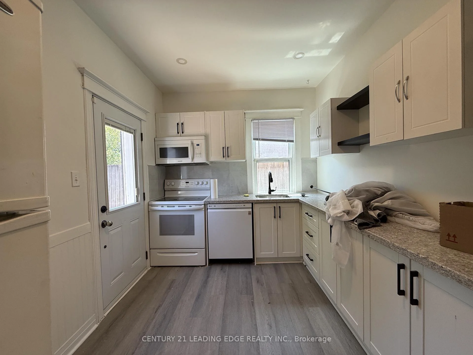 Photo 5 of 485 Albert Street, Oshawa, Central — HOMEH