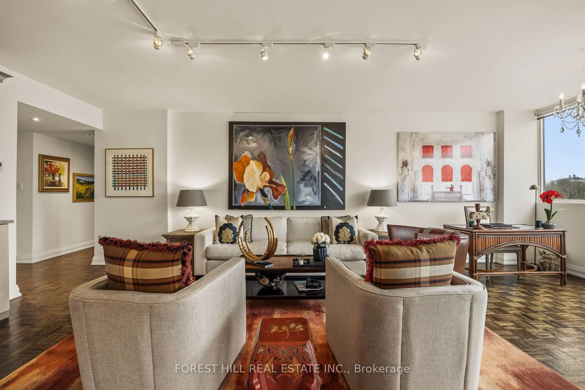 Photo 4 of Unit 402, 616 Avenue Road, Toronto, Casa Loma — HOMEH