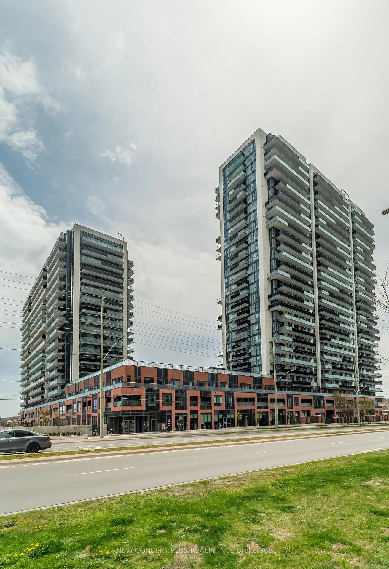Photo 1 of Unit 835, 2545 Simcoe Street N, Oshawa, Windfields — HOMEH