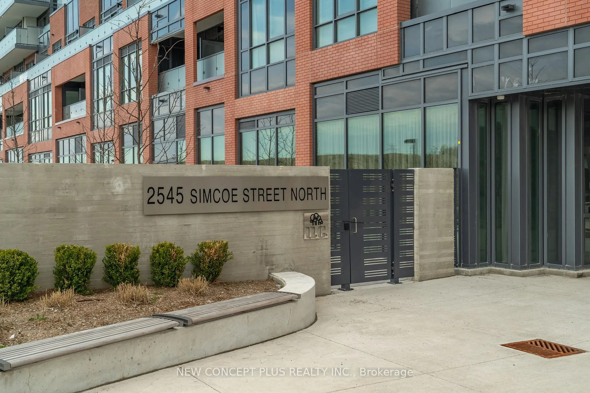 Photo 5 of Unit 835, 2545 Simcoe Street N, Oshawa, Windfields — HOMEH