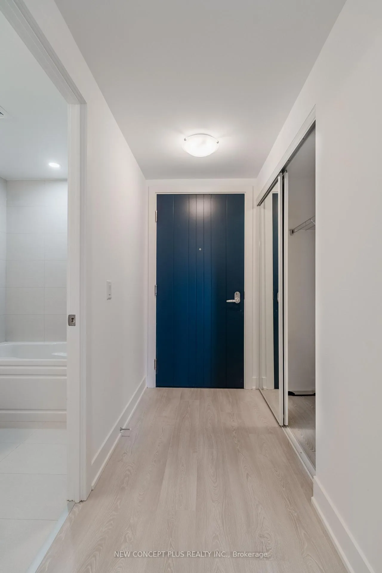 Photo 7 of Unit 835, 2545 Simcoe Street N, Oshawa, Windfields — HOMEH