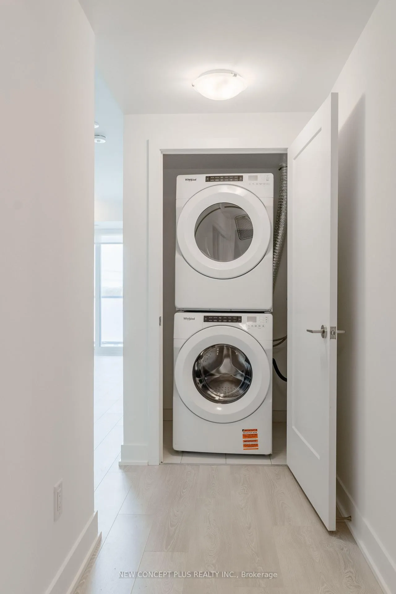 Photo 13 of Unit 835, 2545 Simcoe Street N, Oshawa, Windfields — HOMEH