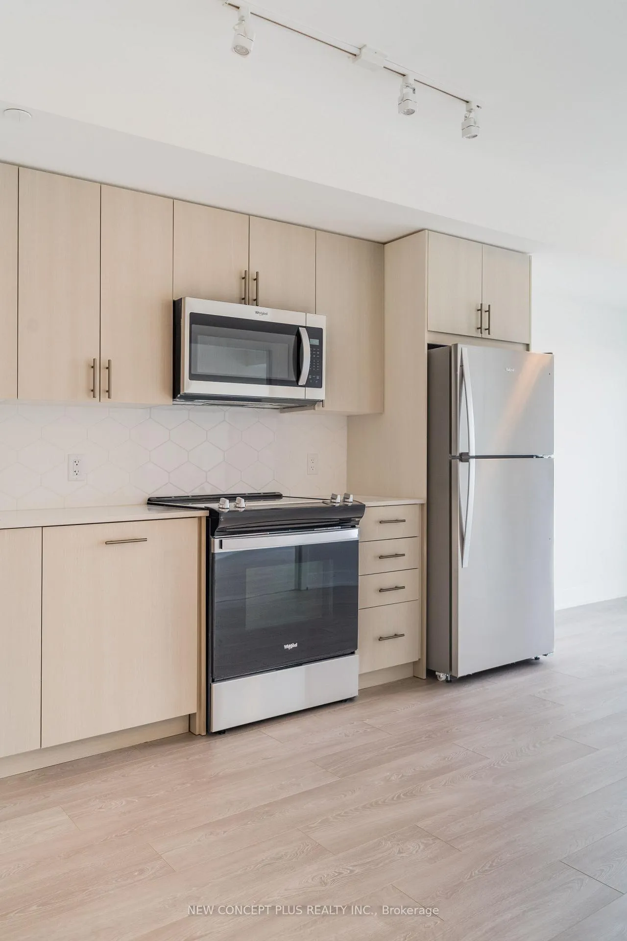 Photo 15 of Unit 835, 2545 Simcoe Street N, Oshawa, Windfields — HOMEH