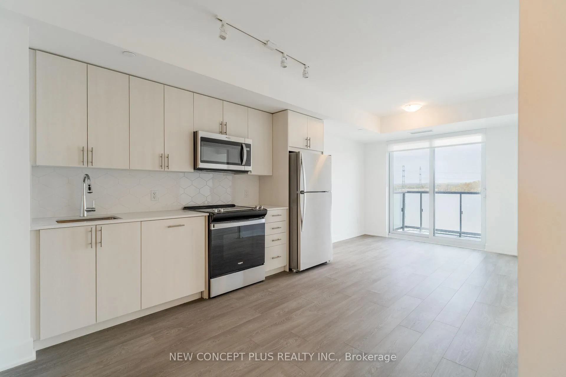Photo 16 of Unit 835, 2545 Simcoe Street N, Oshawa, Windfields — HOMEH