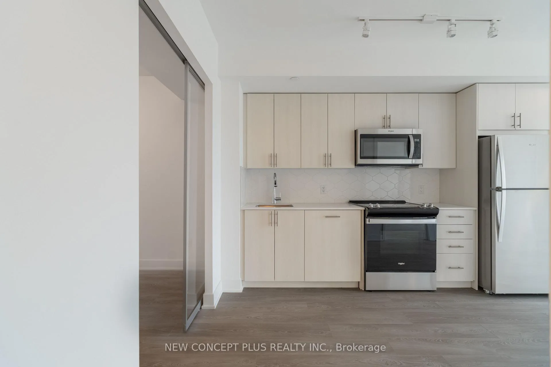 Photo 17 of Unit 835, 2545 Simcoe Street N, Oshawa, Windfields — HOMEH
