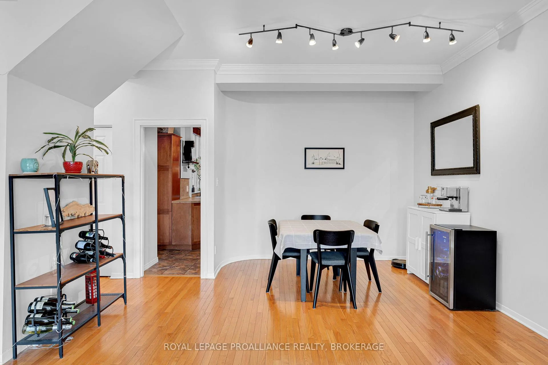 Photo 10 of Unit 2, 41 William Street, Kingston, Central City East — HOMEH