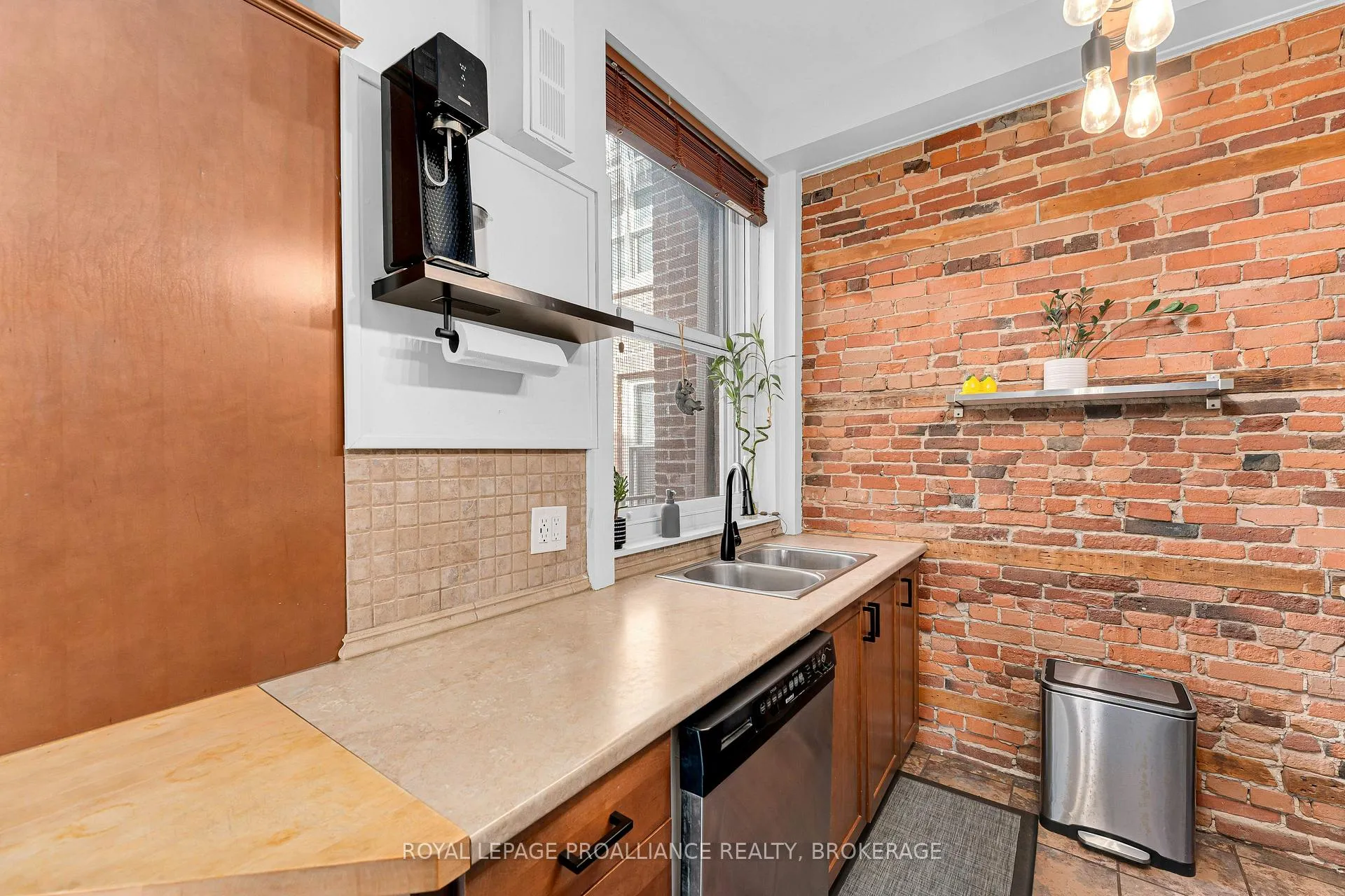 Photo 14 of Unit 2, 41 William Street, Kingston, Central City East — HOMEH