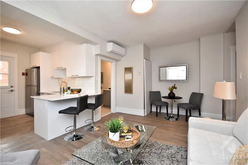 Photo 5 of Unit 3, 375 Mackay Street, Ottawa, Lindenlea — HOMEH