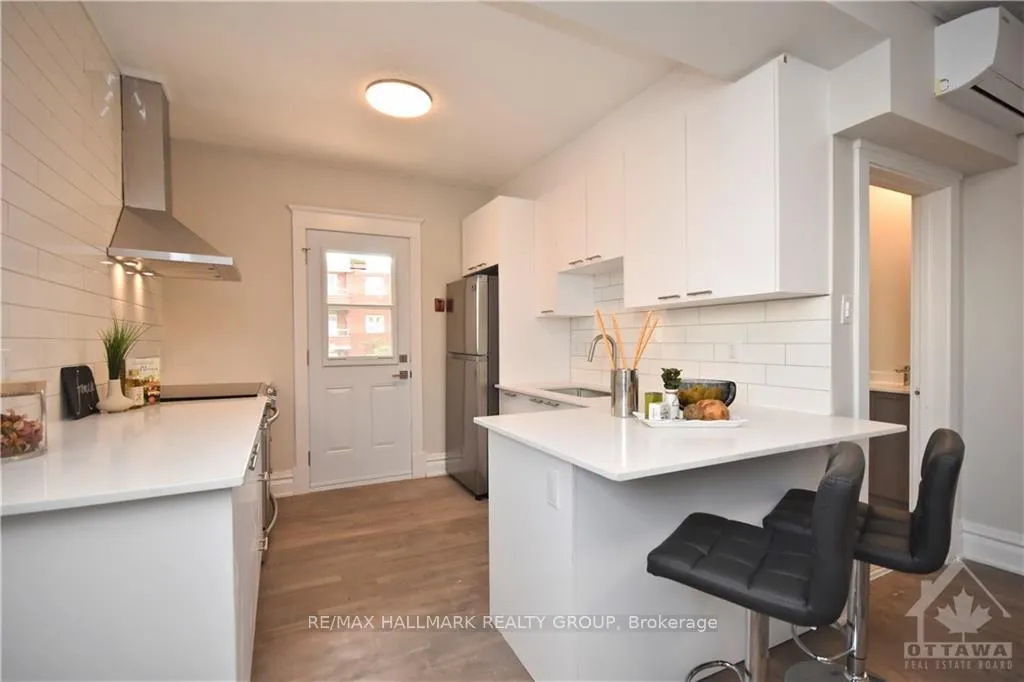 Photo 7 of Unit 3, 375 Mackay Street, Ottawa, Lindenlea — HOMEH
