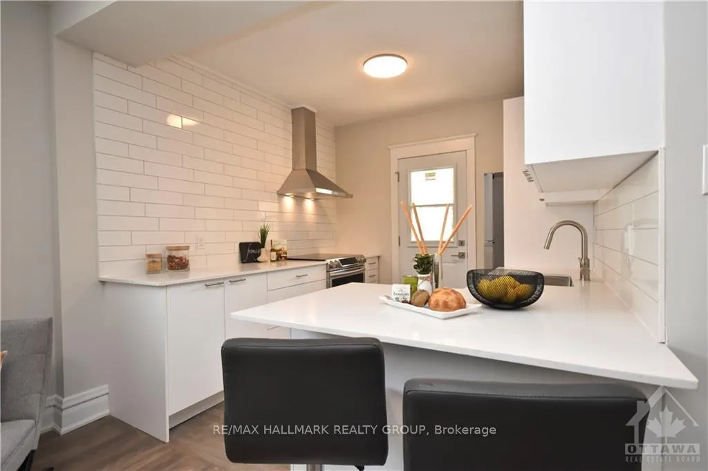 Photo 8 of Unit 3, 375 Mackay Street, Ottawa, Lindenlea — HOMEH