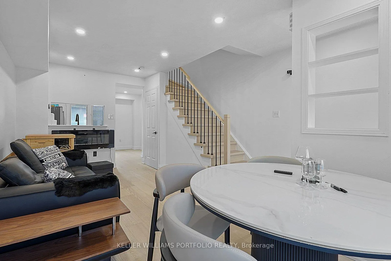 Photo 9 of 9542 Sheppard Avenue E, Scarborough, Rouge — HOMEH