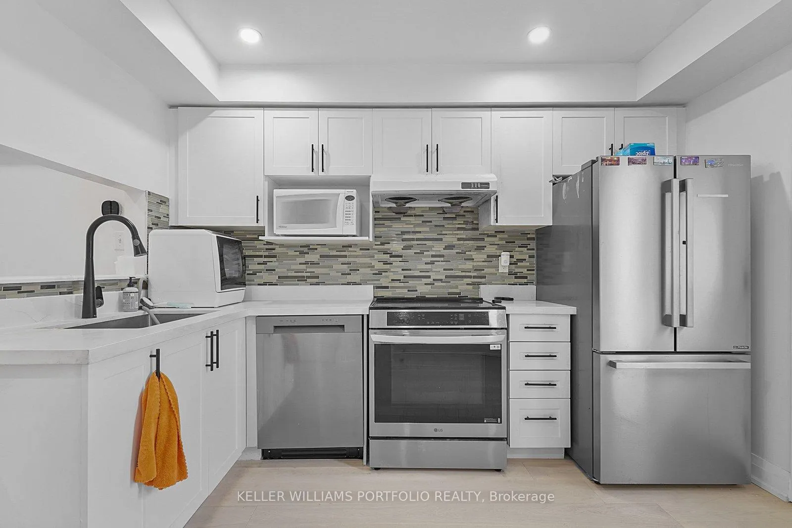 Photo 12 of 9542 Sheppard Avenue E, Scarborough, Rouge — HOMEH