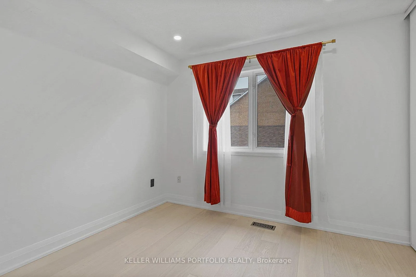 Photo 17 of 9542 Sheppard Avenue E, Scarborough, Rouge — HOMEH