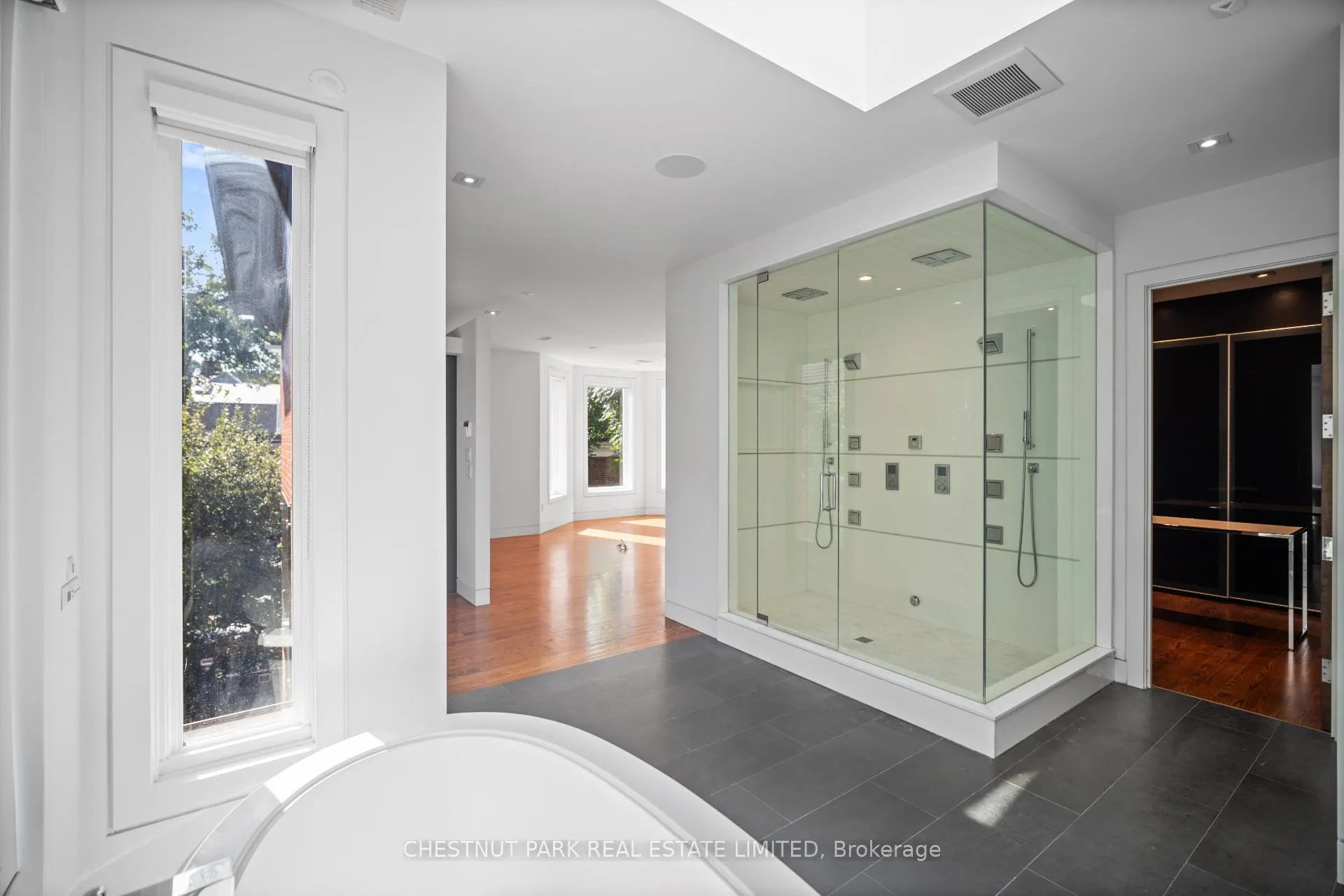 Photo 21 of 99 Crescent Road, Toronto, Rosedale-Moore Park — HOMEH