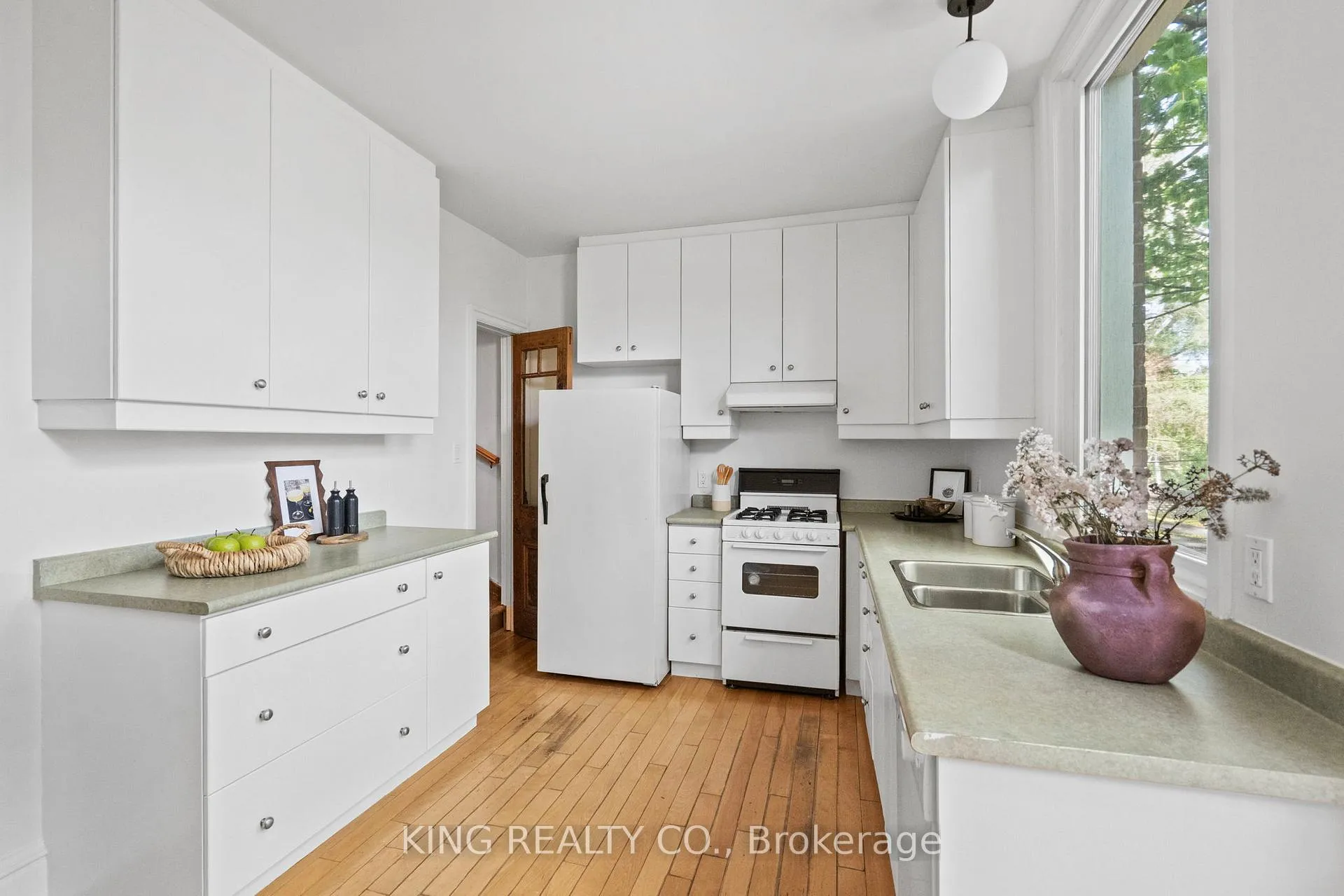 Photo 7 of 83 Olive Avenue, Toronto, The Annex — HOMEH