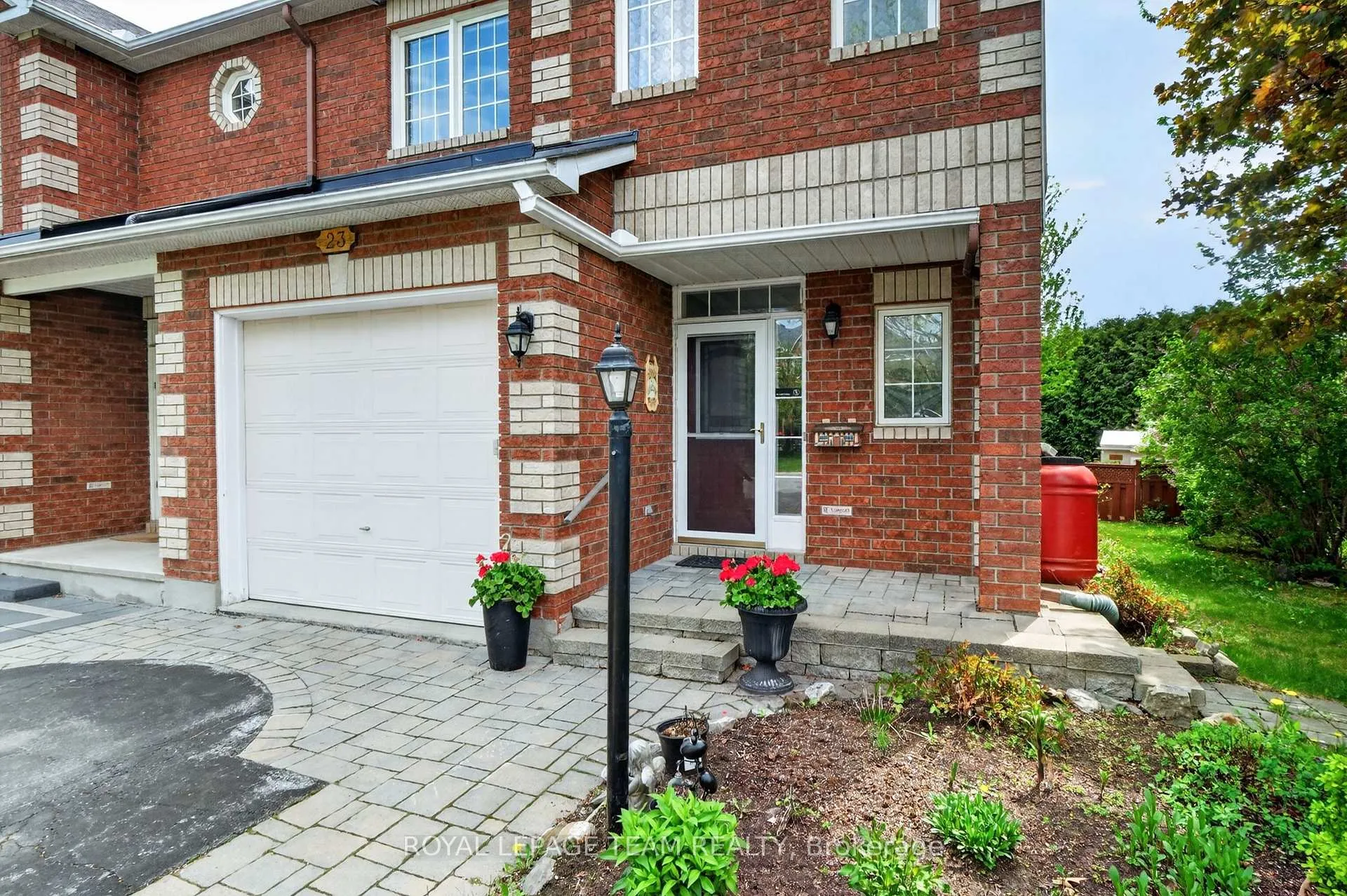 Photo 2 of 23 Chantilly Gate, Ottawa, Stittsville (North) — HOMEH
