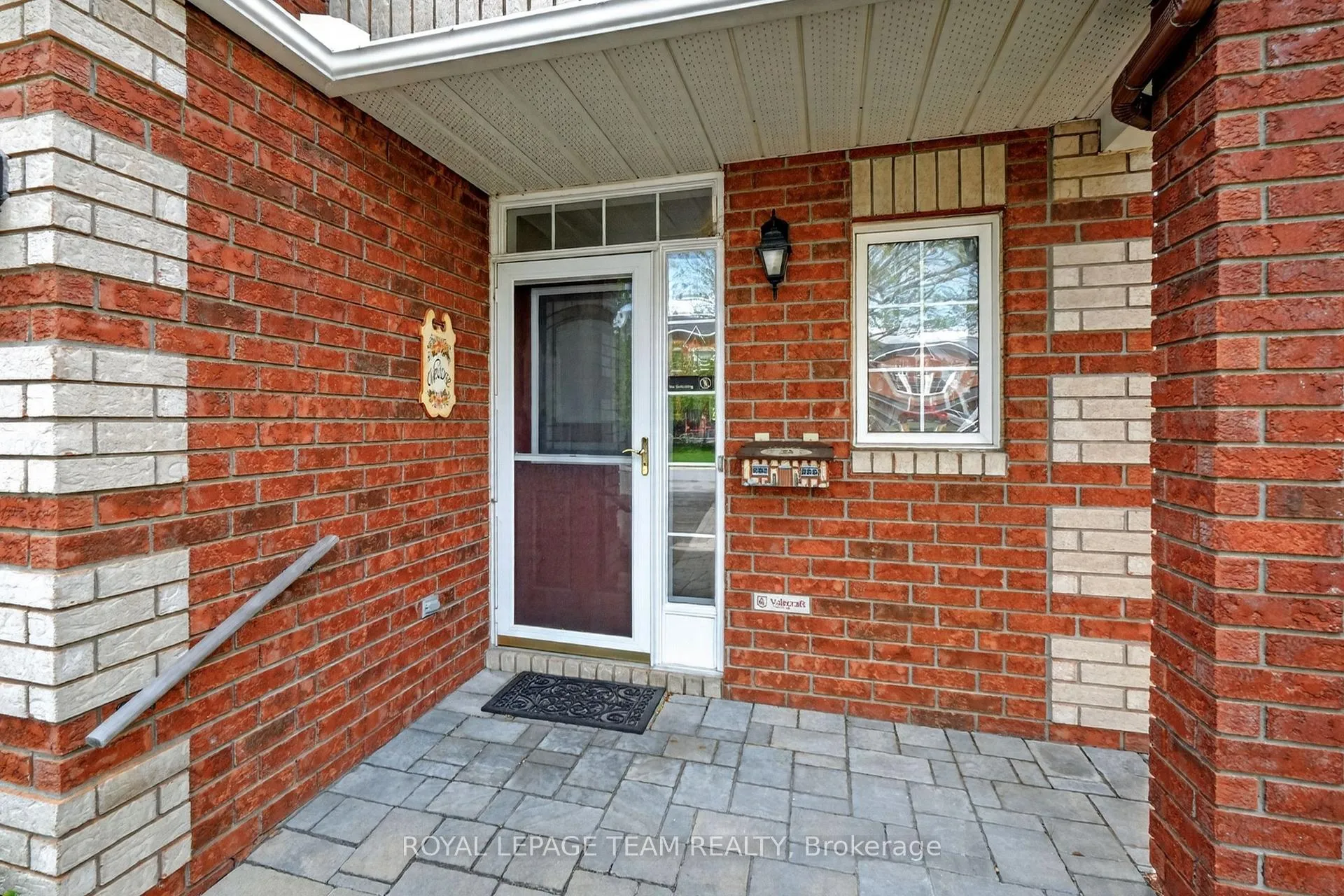 Photo 3 of 23 Chantilly Gate, Ottawa, Stittsville (North) — HOMEH