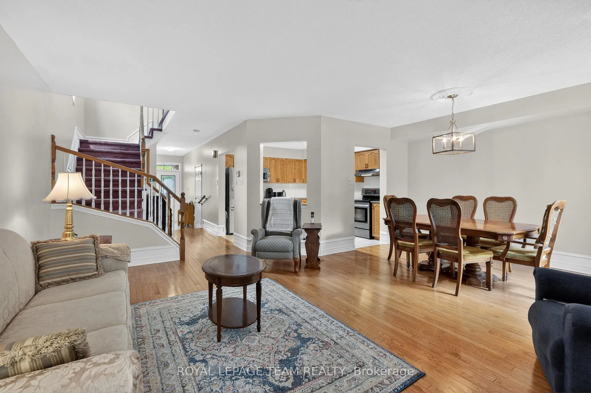 Photo 10 of 23 Chantilly Gate, Ottawa, Stittsville (North) — HOMEH