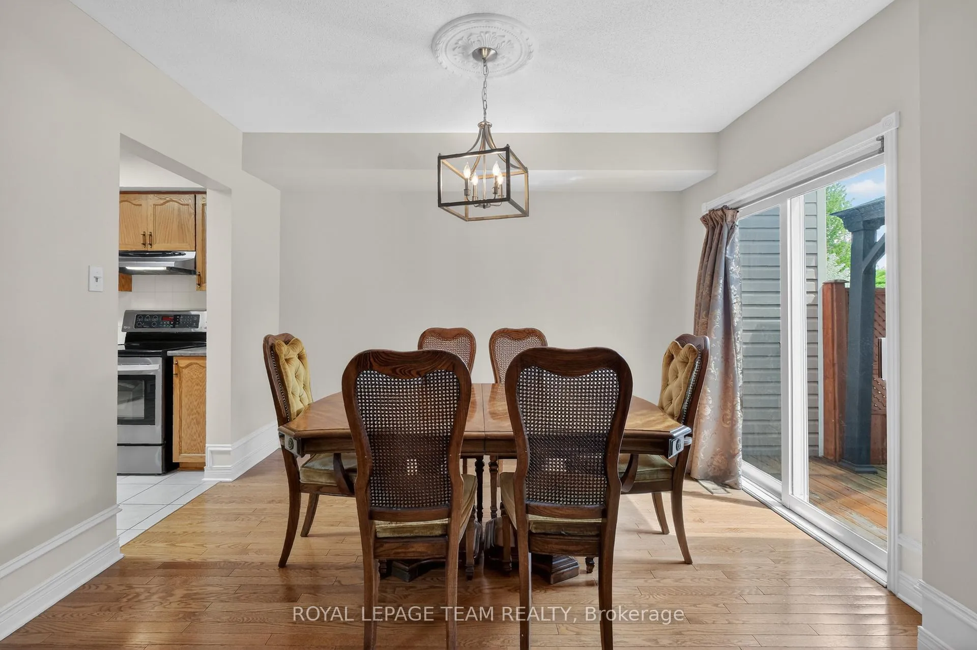 Photo 11 of 23 Chantilly Gate, Ottawa, Stittsville (North) — HOMEH