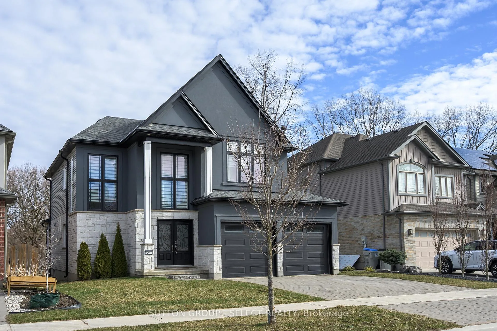 Photo 2 of 211 Union Avenue, Middlesex Centre, Komoka — HOMEH