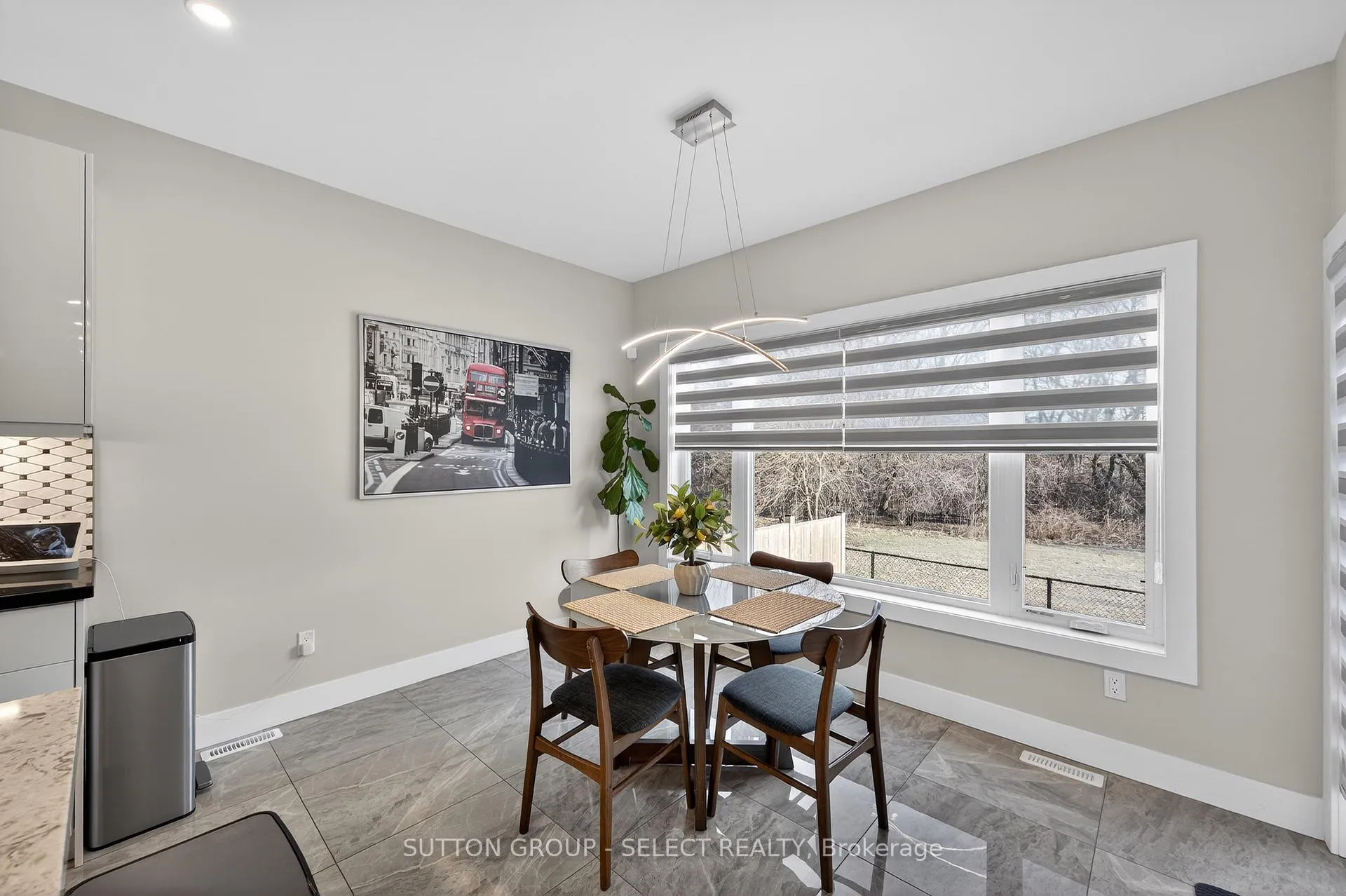 Photo 9 of 211 Union Avenue, Middlesex Centre, Komoka — HOMEH