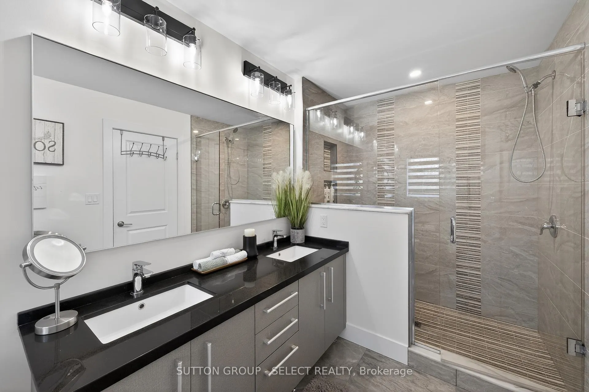 Photo 21 of 211 Union Avenue, Middlesex Centre, Komoka — HOMEH