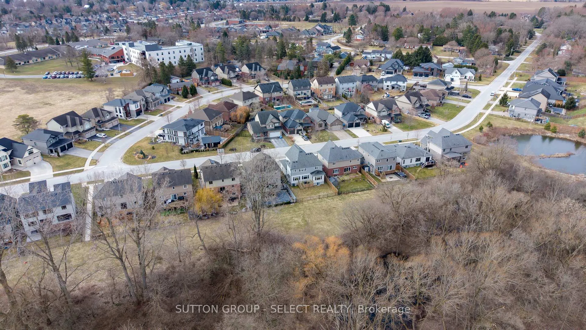 Photo 38 of 211 Union Avenue, Middlesex Centre, Komoka — HOMEH