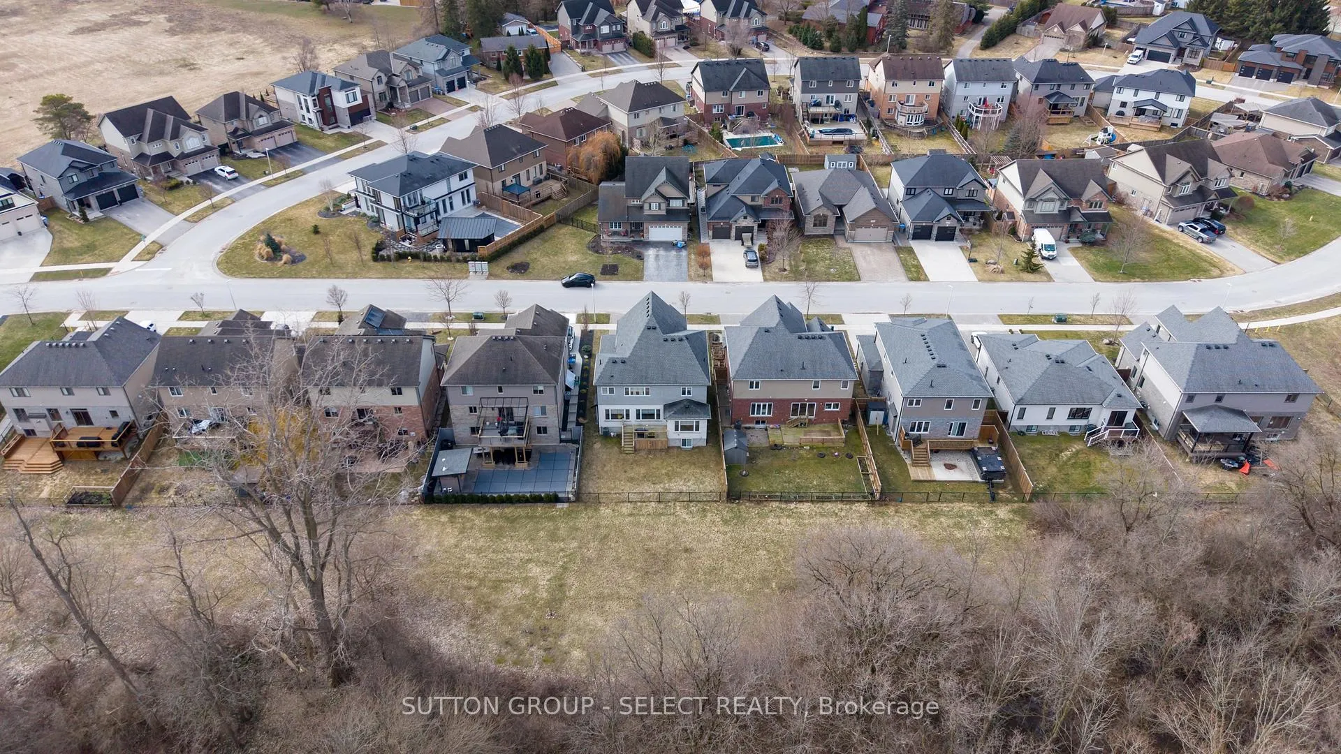 Photo 39 of 211 Union Avenue, Middlesex Centre, Komoka — HOMEH