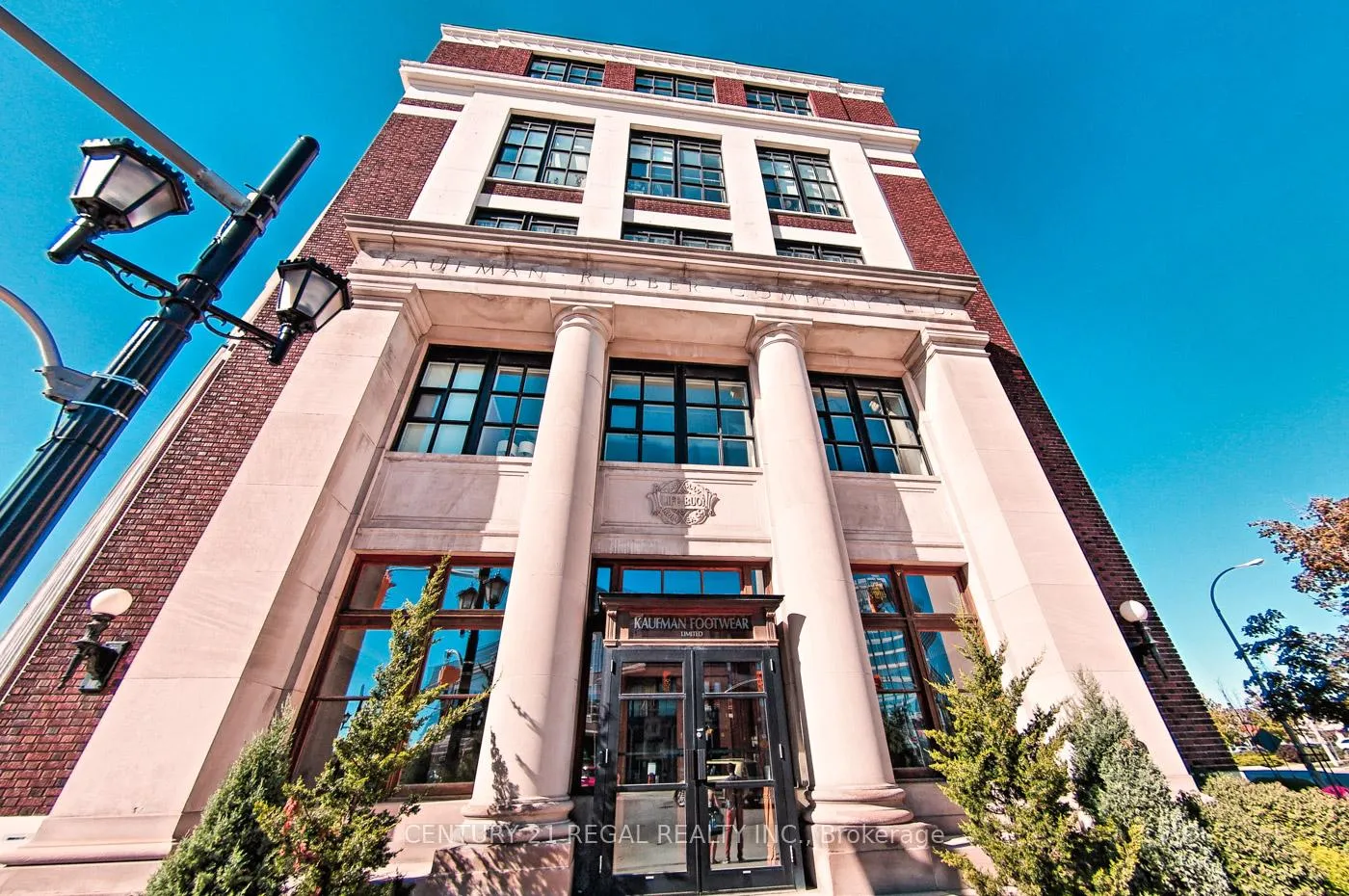 Photo of Unit 102, 404 King Street W