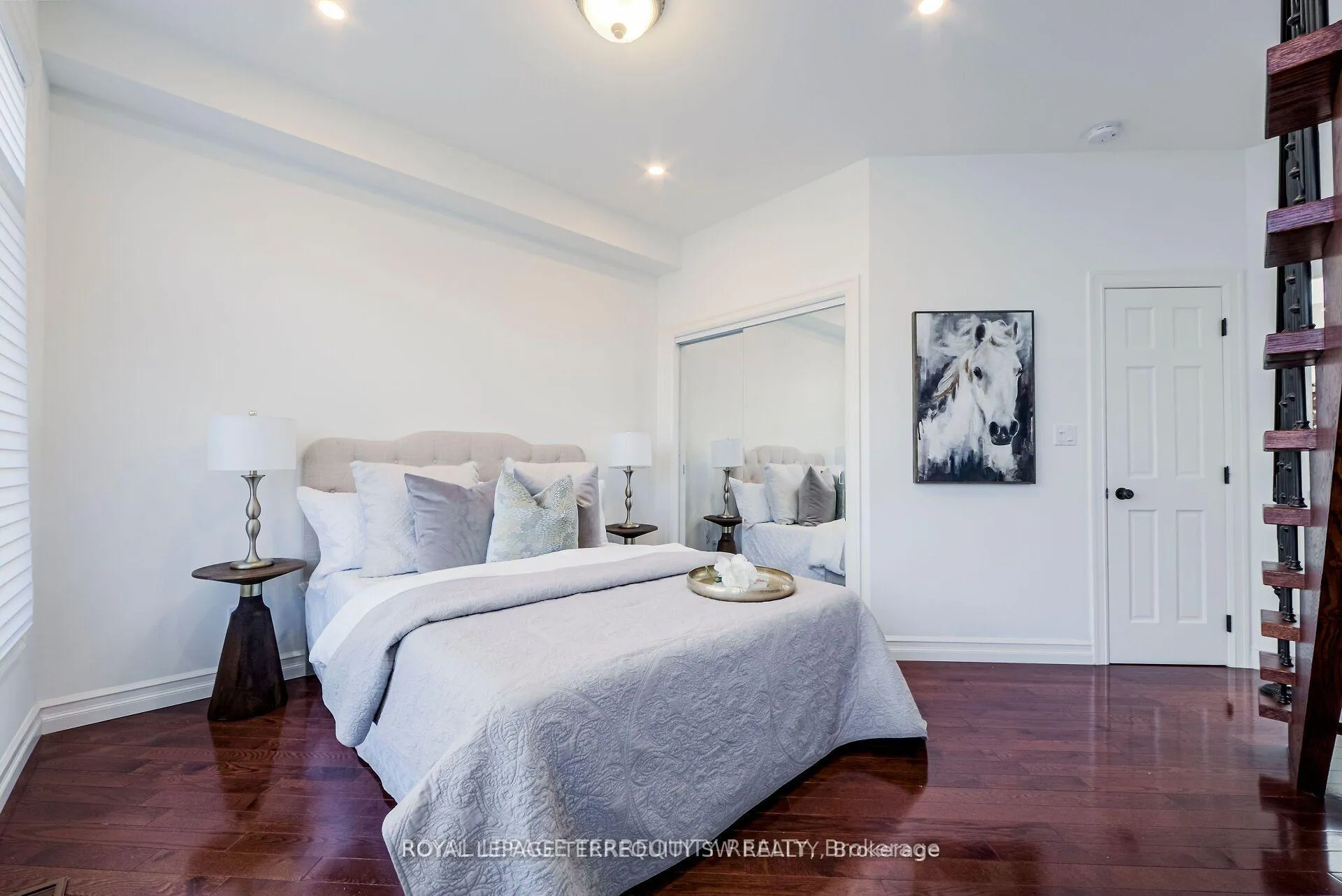 Photo 17 of 329 Lippincott Street, Toronto, University — HOMEH