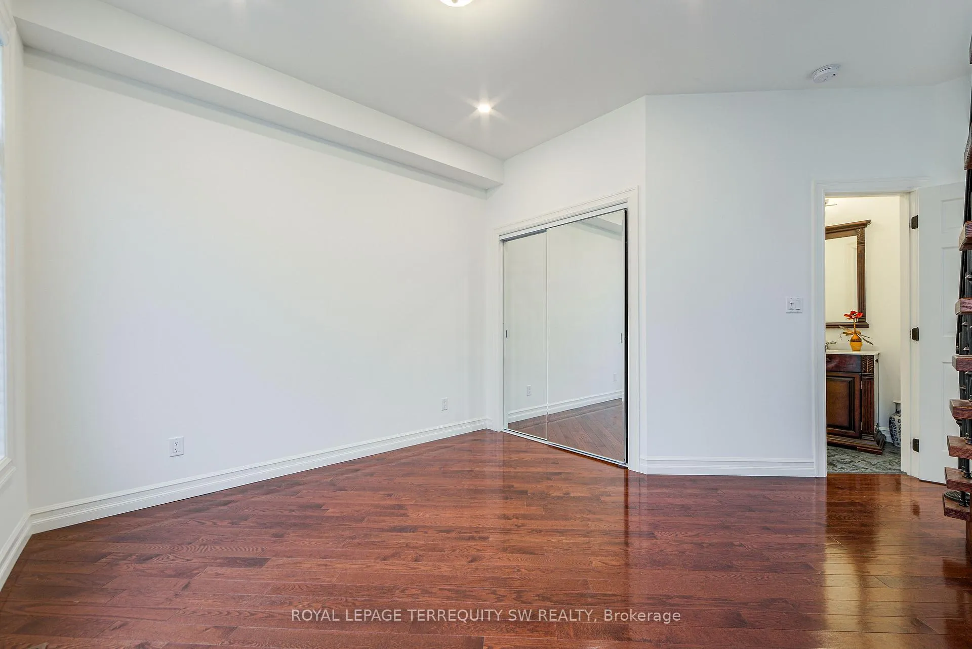 Photo 18 of 329 Lippincott Street, Toronto, University — HOMEH