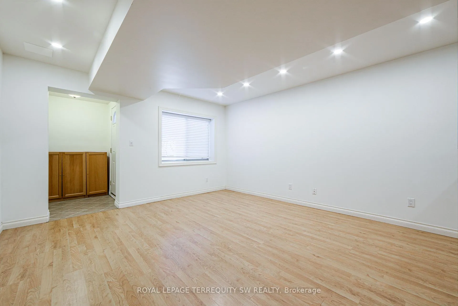 Photo 32 of 329 Lippincott Street, Toronto, University — HOMEH
