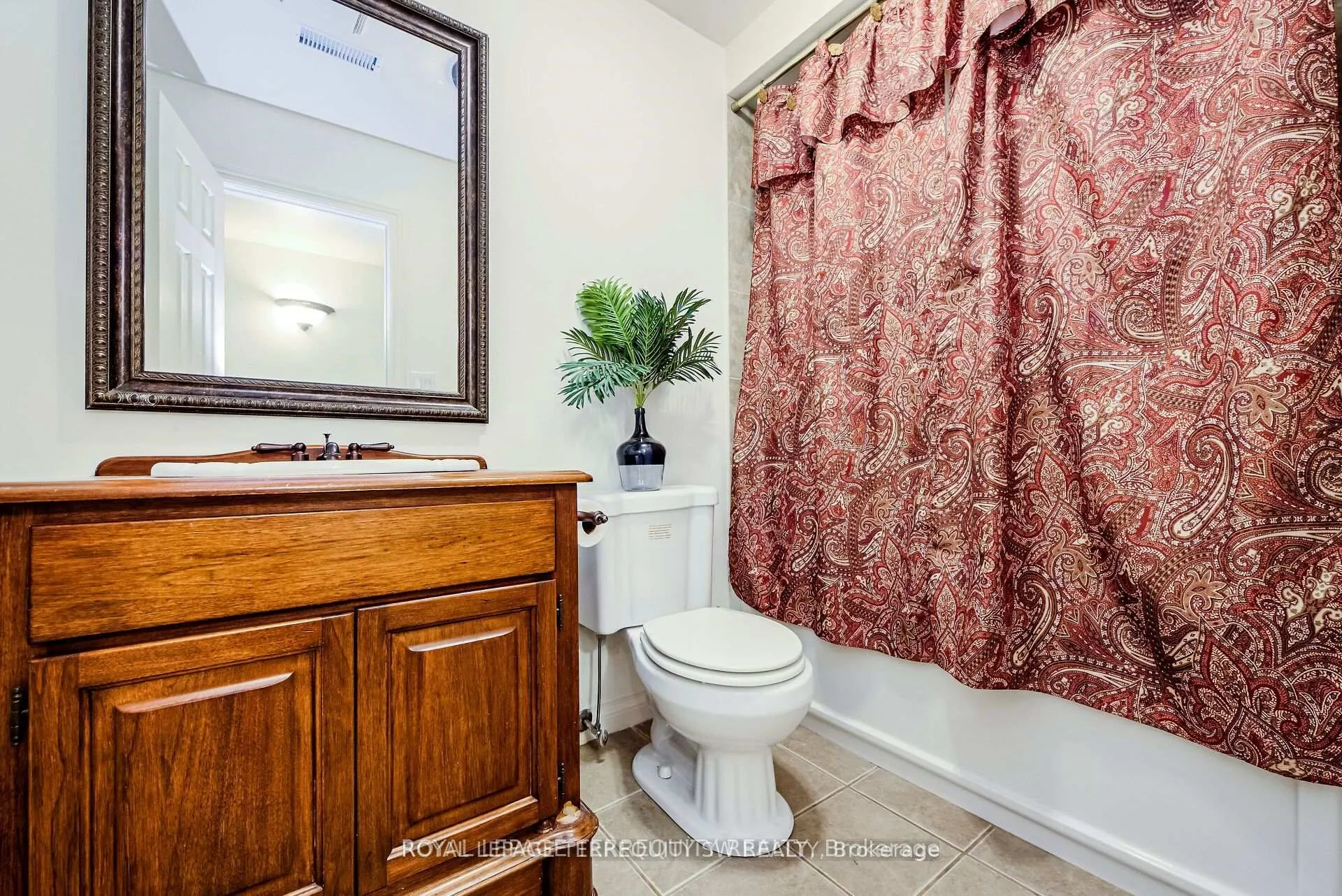 Photo 37 of 329 Lippincott Street, Toronto, University — HOMEH