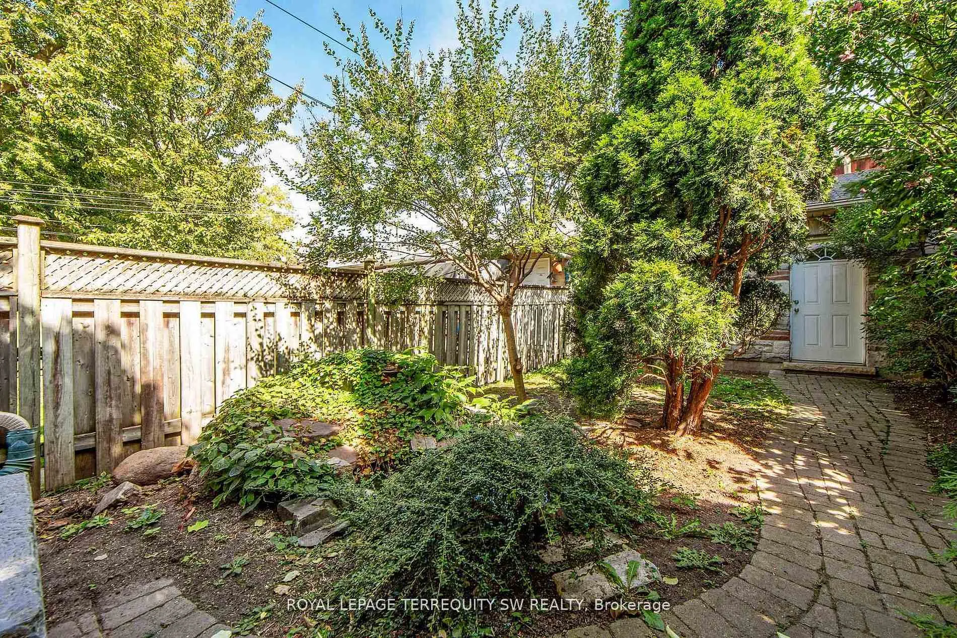 Photo 42 of 329 Lippincott Street, Toronto, University — HOMEH