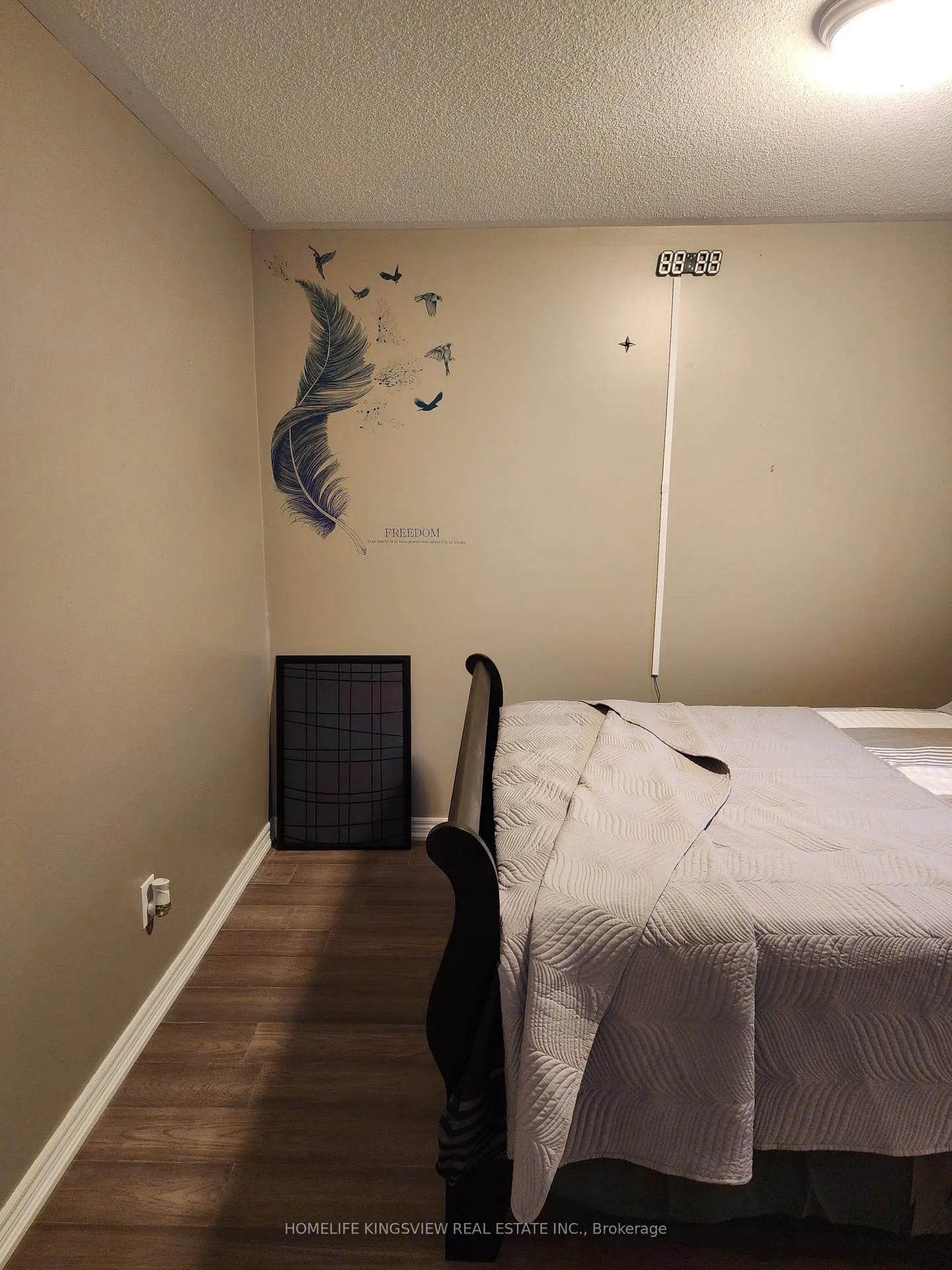 Photo 3 of 192 Sundew Drive, Barrie, Holly — HOMEH