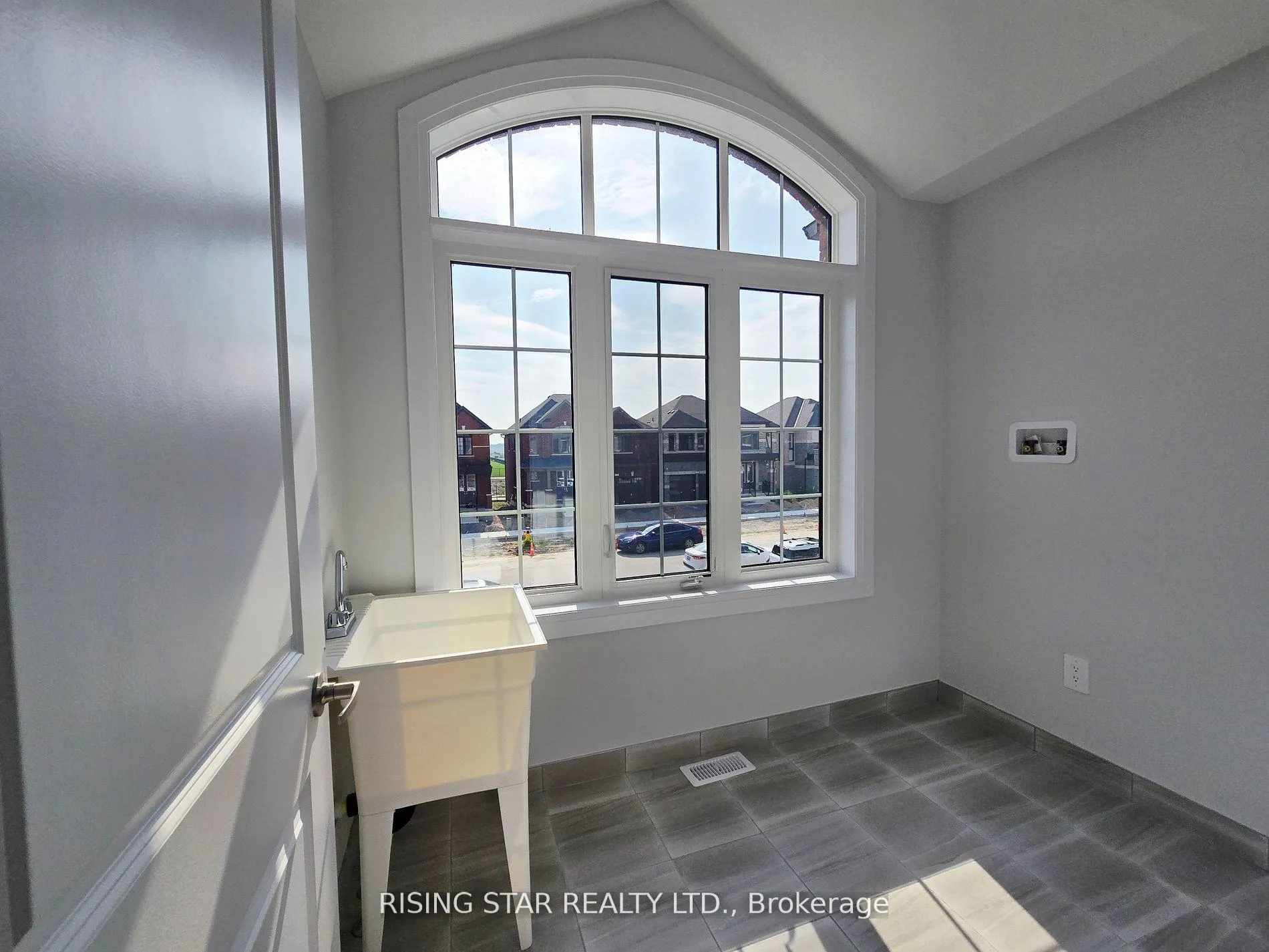 Photo 18 of 177 St Joseph Road, Kawartha Lakes, Lindsay — HOMEH