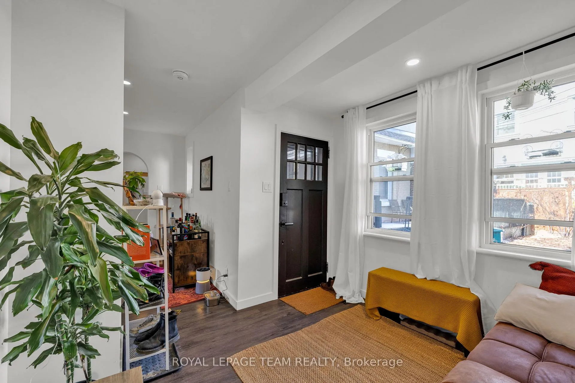 Photo 2 of Unit B, 325 Hinchey Avenue, Ottawa, Hintonburg — HOMEH